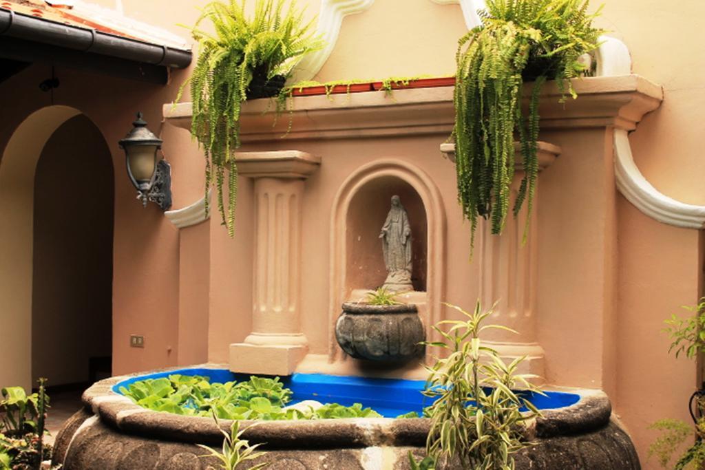 Hotel Boutique Valverde Cumbres De La Escalon Mejicanos Екстер'єр фото