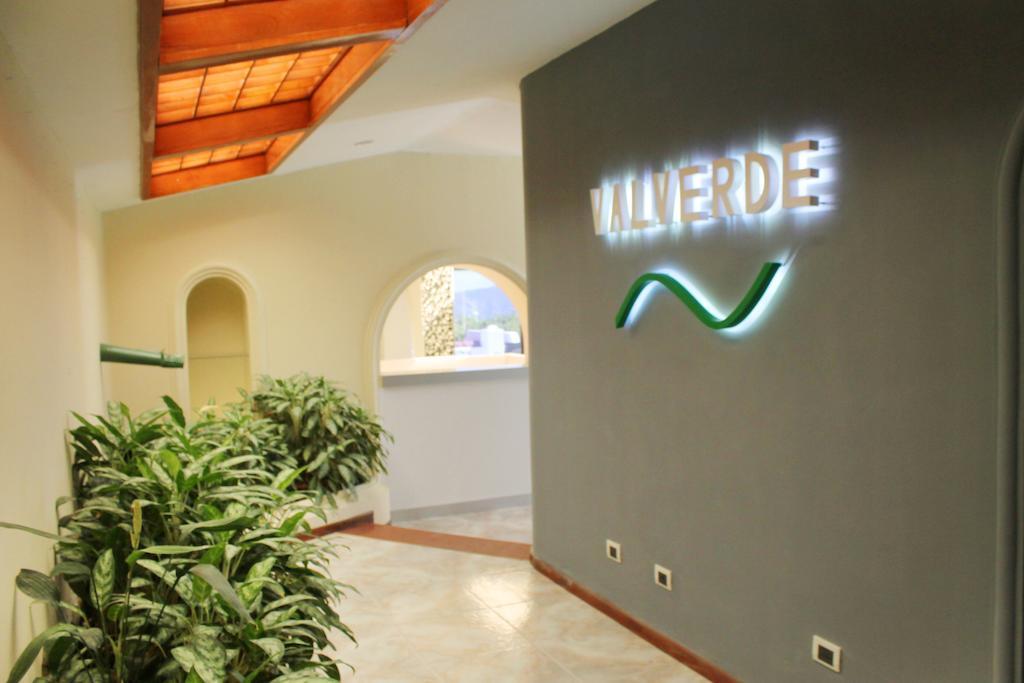 Hotel Boutique Valverde Cumbres De La Escalon Mejicanos Екстер'єр фото